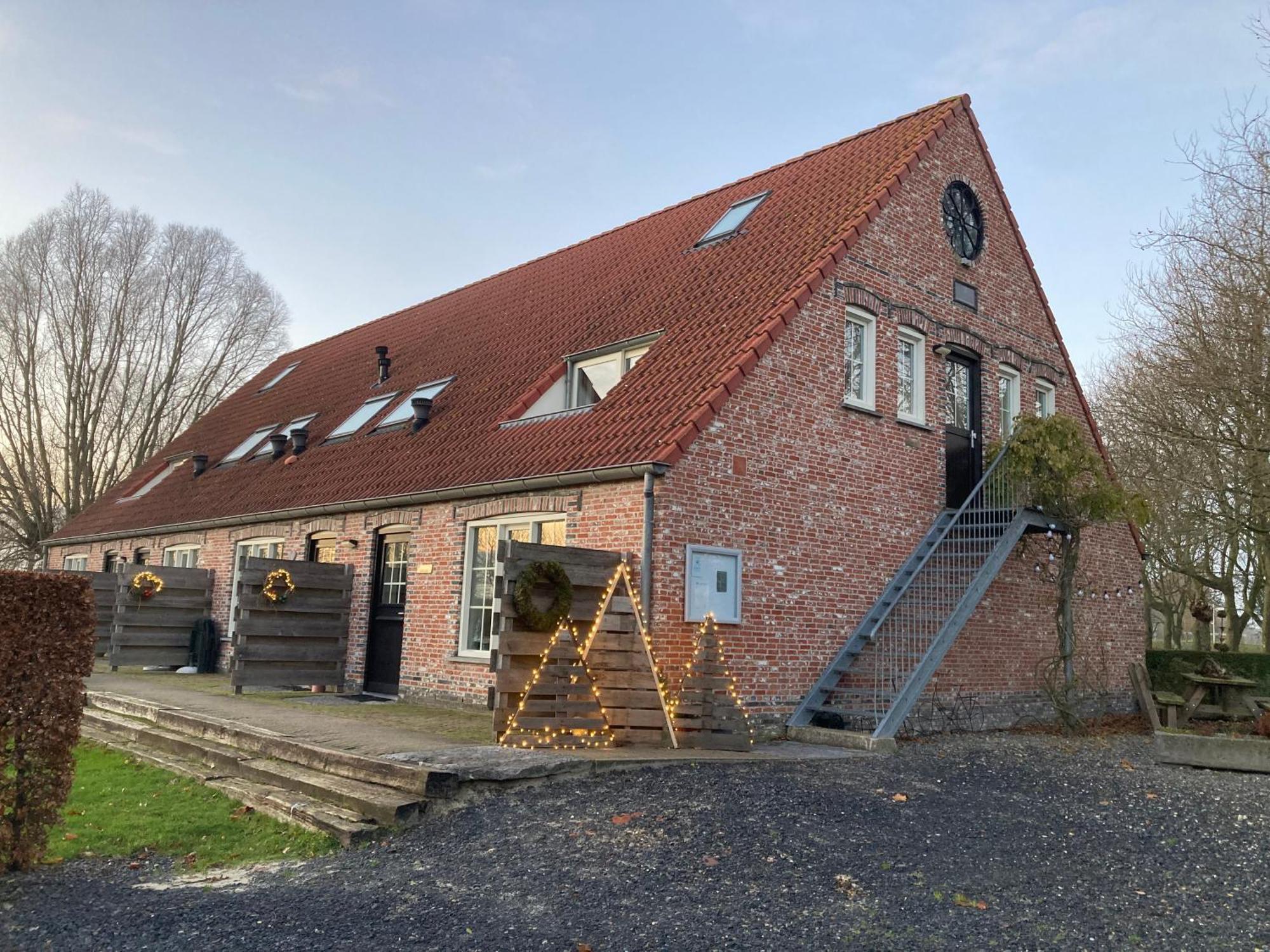 Accommodatie In Herbouwde Boerenschuur Koestal 러트랑슈망 외부 사진