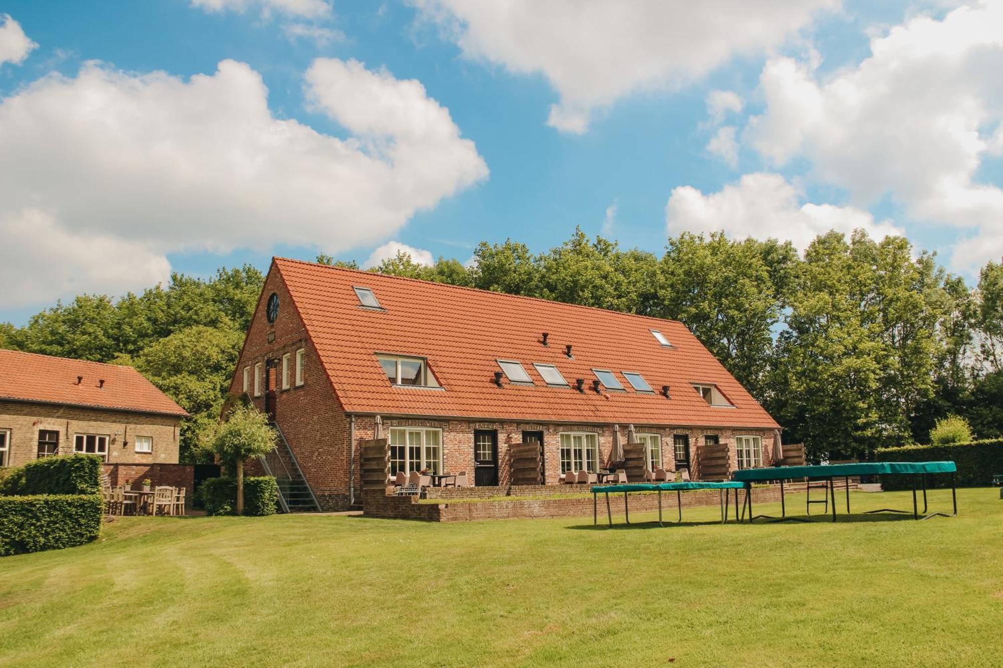 Accommodatie In Herbouwde Boerenschuur Koestal 러트랑슈망 외부 사진